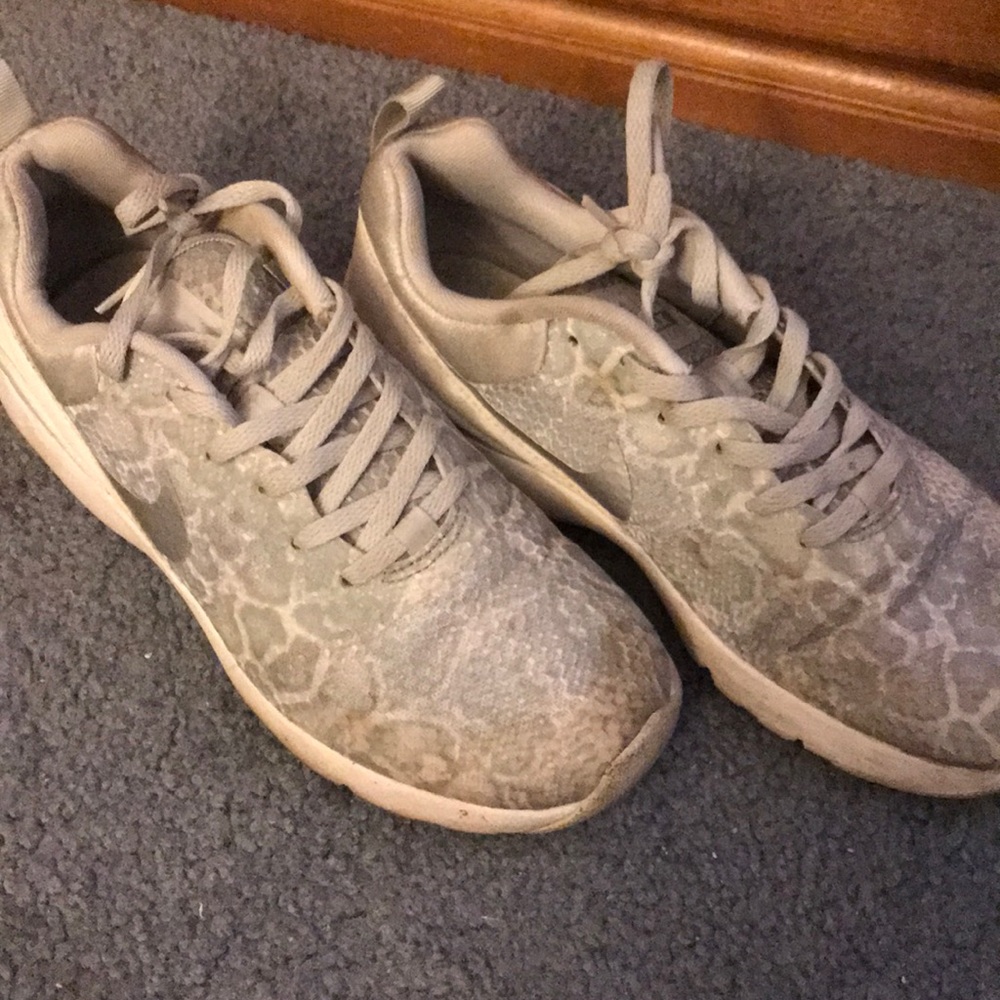 Nike air